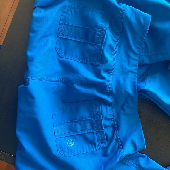 Scrub sets - Picture 6 of 8